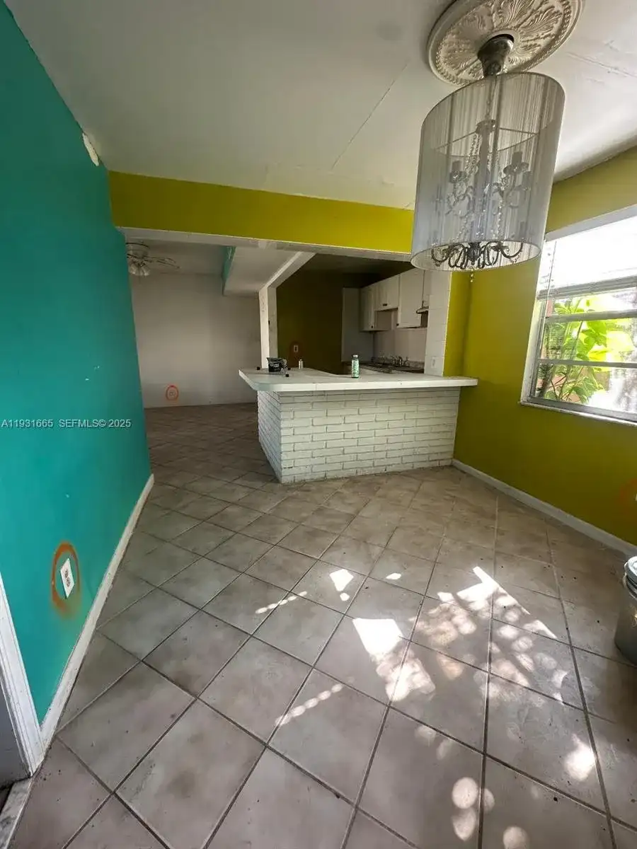 1300 W 7th St, Riviera Beach FL 33404