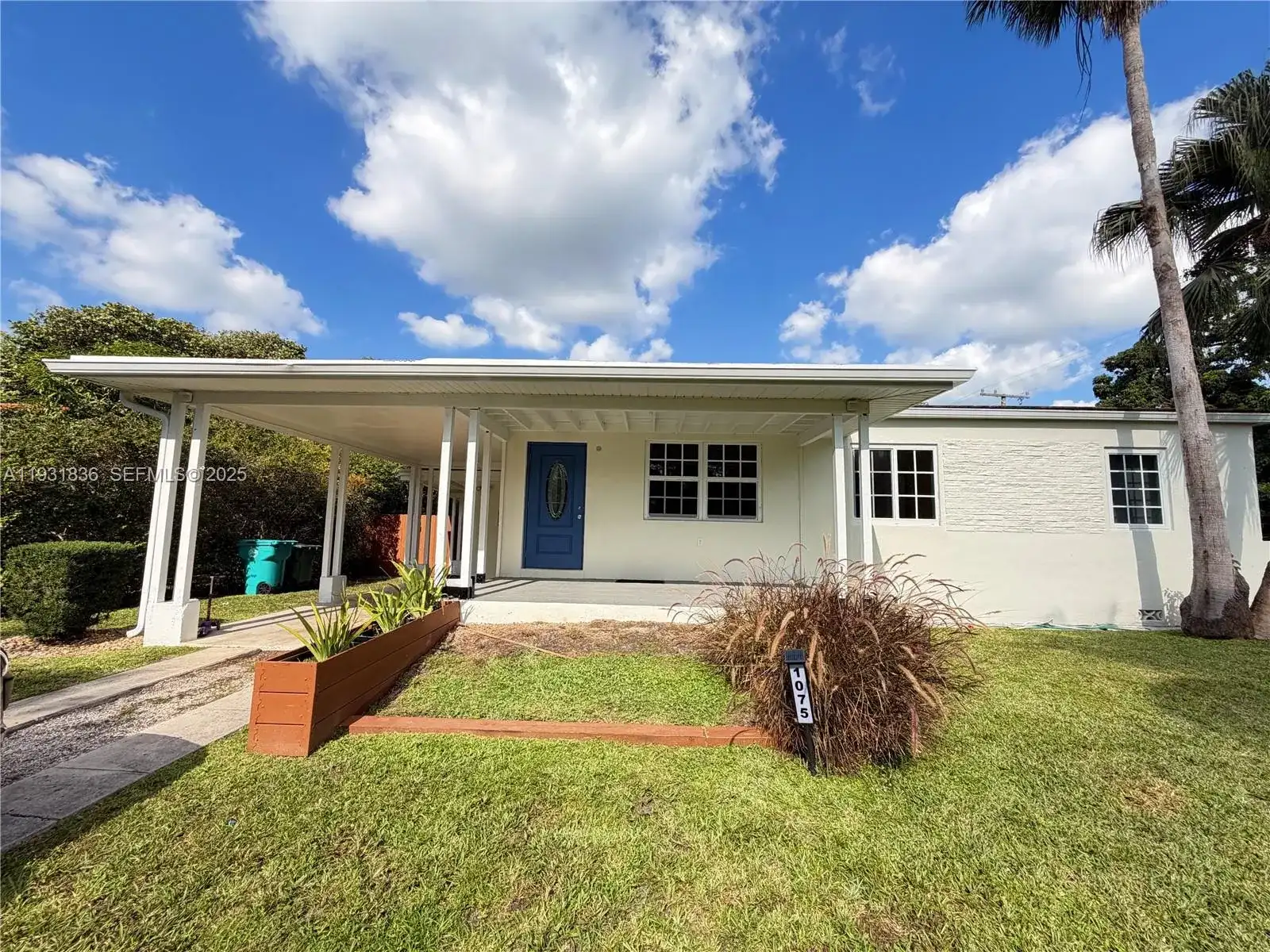 1075 NE 120th St, Biscayne Park FL 33161