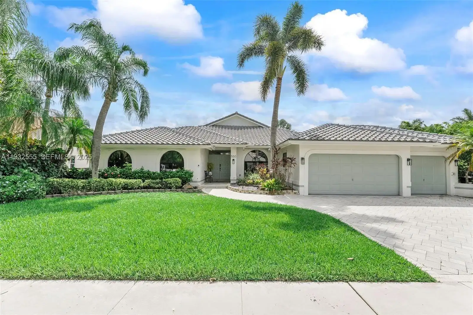 550 NW 110th Ave, Plantation FL 33324