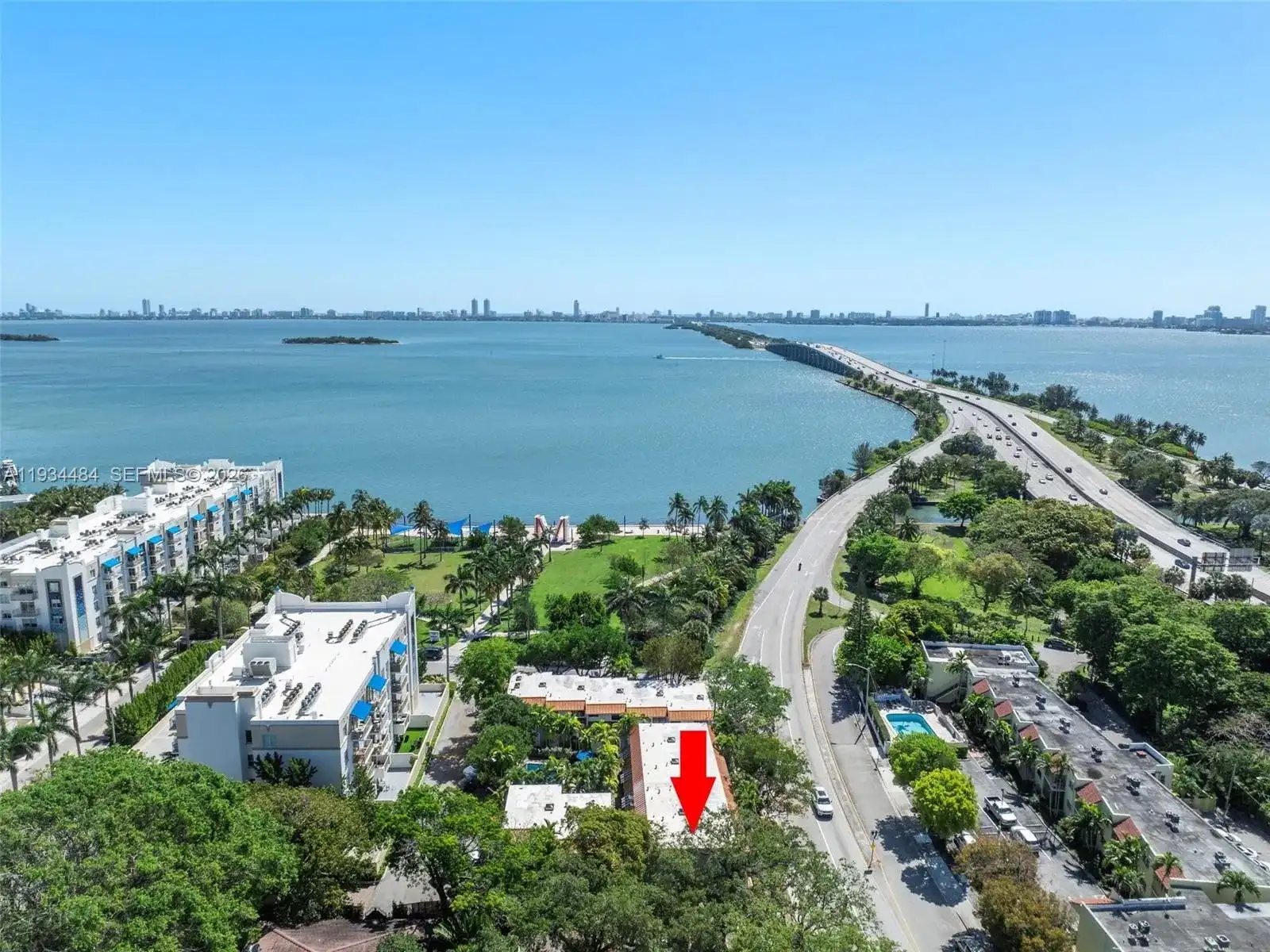515 NE 38th St # 10, Miami FL 33137