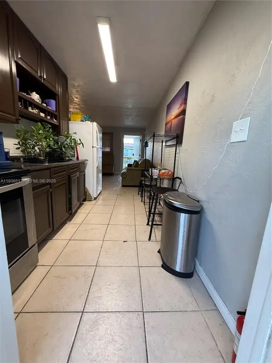 911 18th N St # A, Fort Pierce FL 34950
