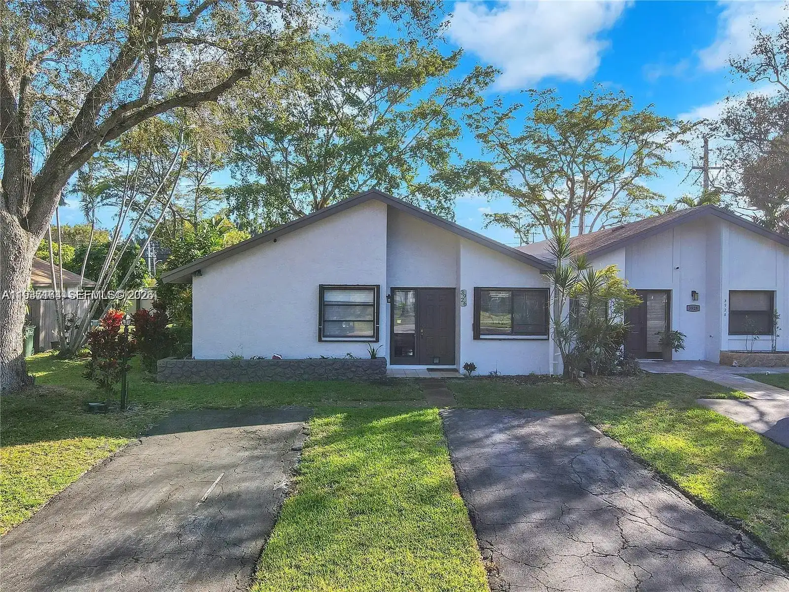 3926 S Arelia Dr S, Delray Beach FL 33445