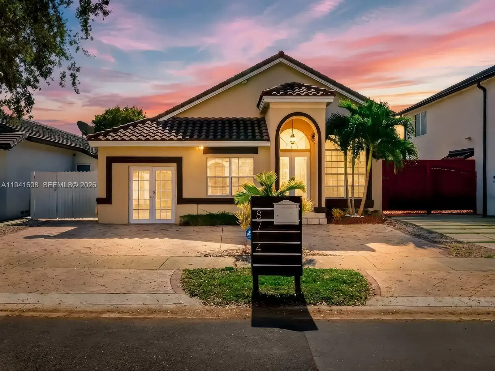 8714 NW 153rd Ter, Miami Lakes FL 33018