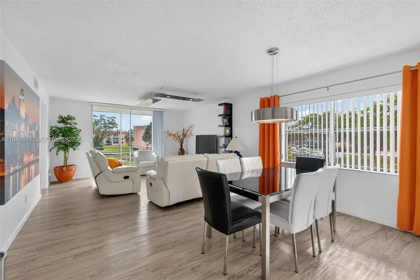 9481 Sunrise Lakes Blvd # 210, Sunrise FL 33322