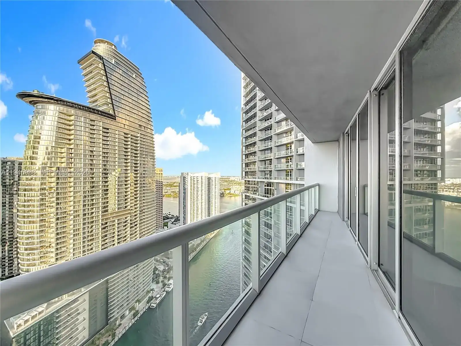 475 Brickell Ave # 4215, Miami FL 33131