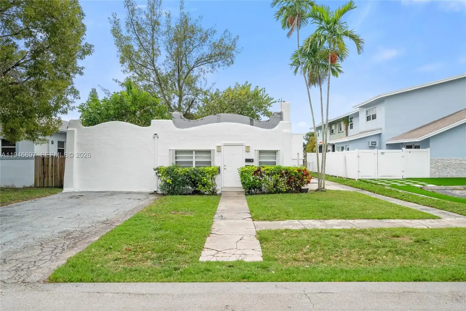 1726 Roosevelt St, Hollywood FL 33020