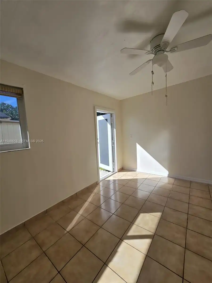15764 SW 303rd Ter, Homestead FL 33033