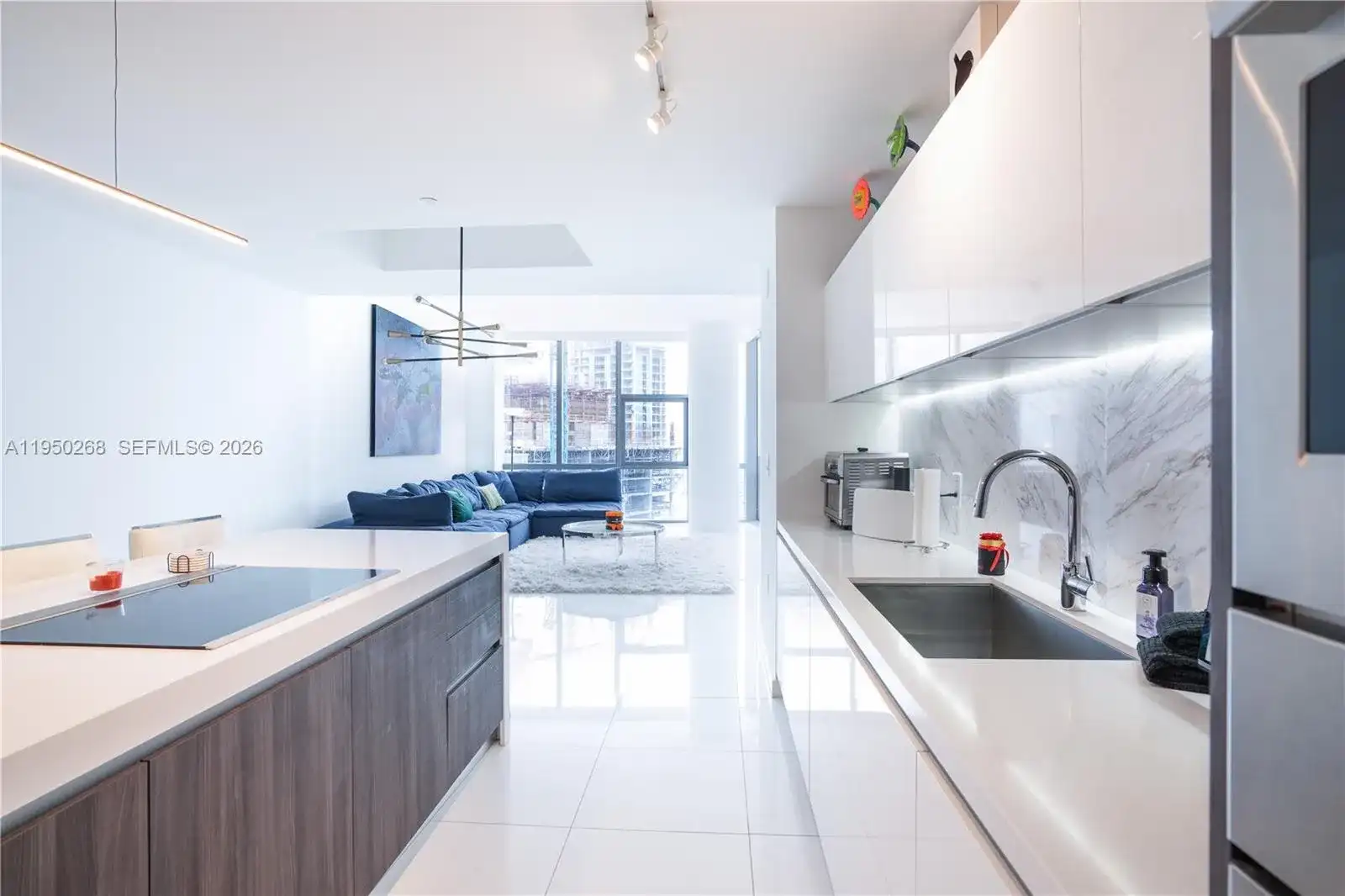 851 NE 1st Ave # 2101, Miami FL 33132