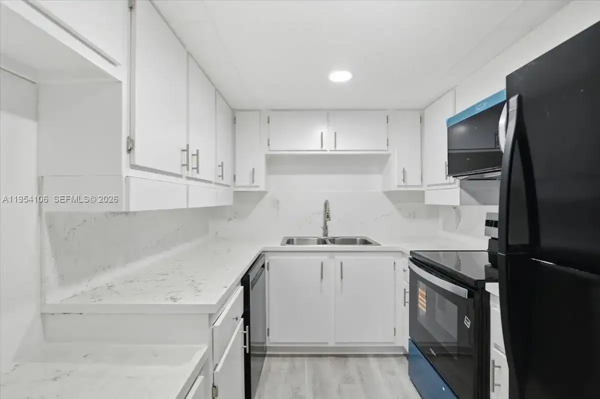 6101 N Falls Cir Dr # 309, Lauderhill FL 33319