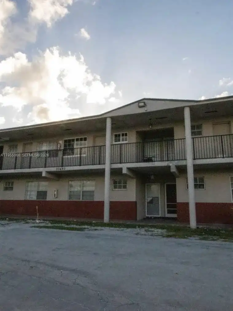 20490 NW 7th Ave # 15, Miami Gardens FL 33169