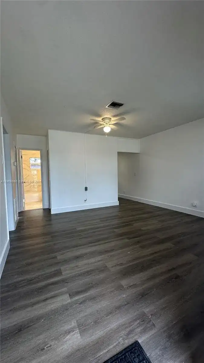 4011 NE 8th Ave # B, Deerfield Beach FL 33064