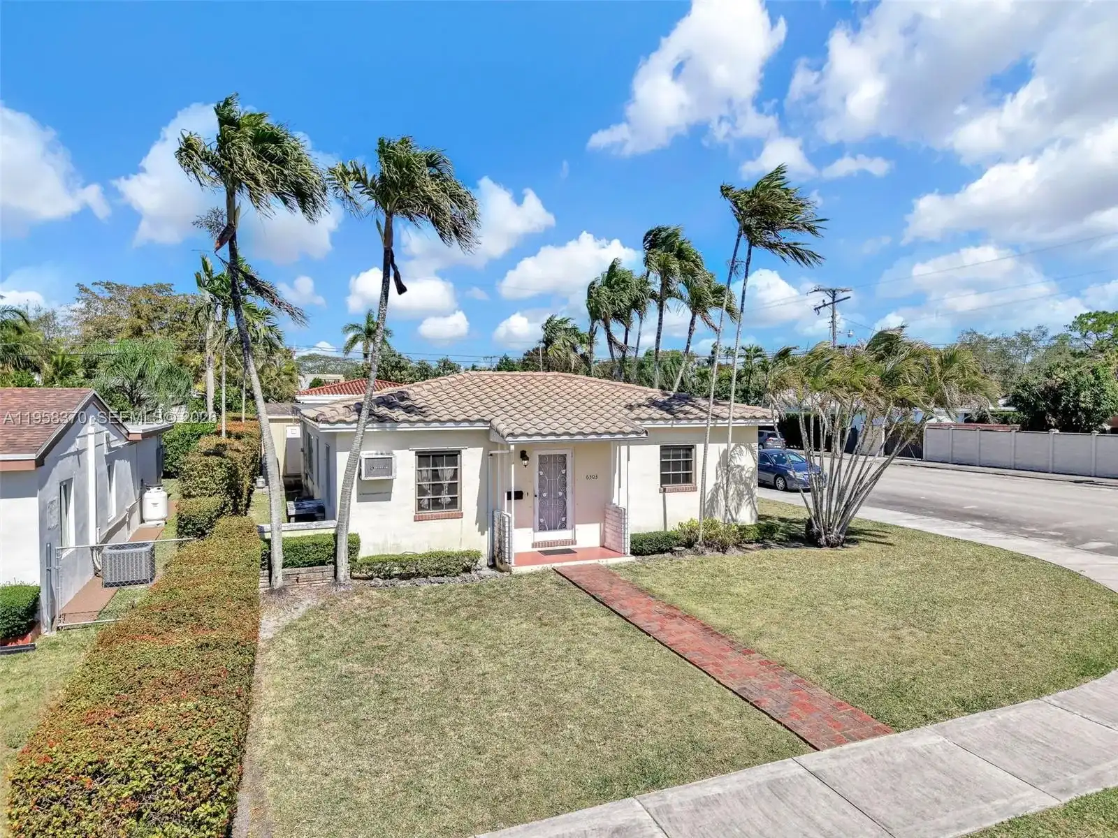 6303 SW 43rd St, South Miami FL 33155