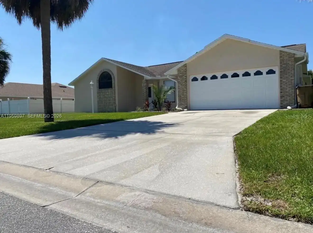 2359 Kings Crest RD, Kissimmee FL 34744