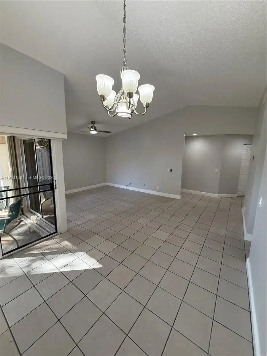 1364 Cottonwood Cir # 1364, Weston FL 33326