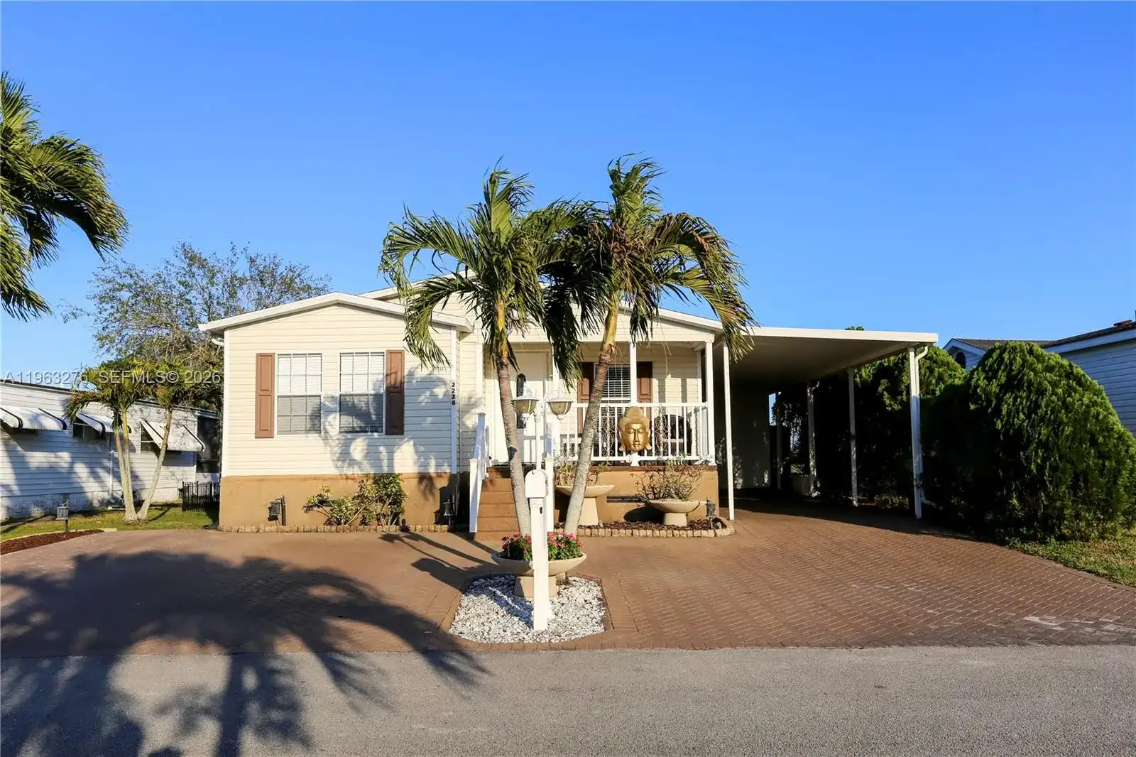 2228 SW 83rd Ave, Davie FL 33324