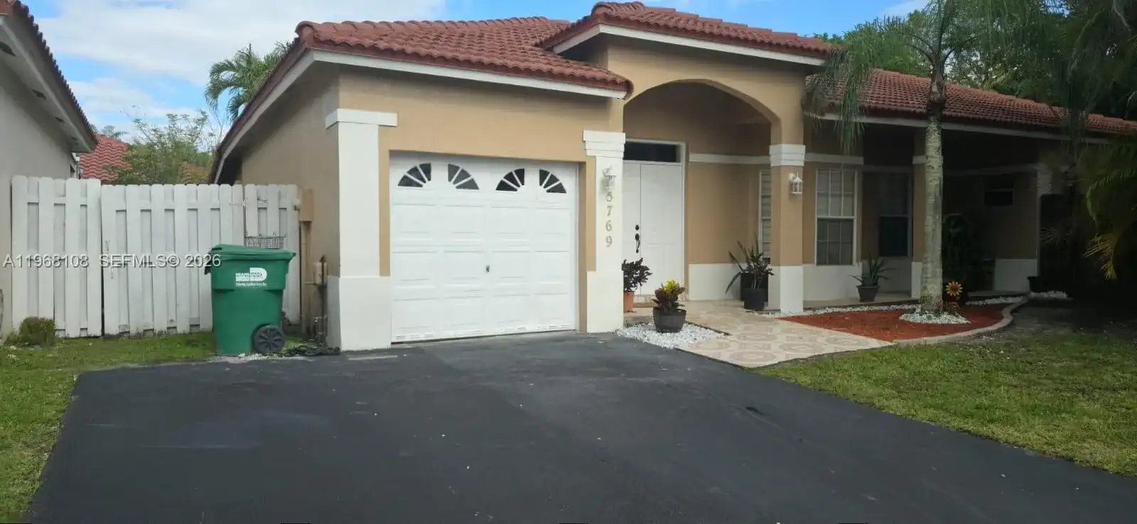 5769 NW 99th Ave, Doral FL 33178
