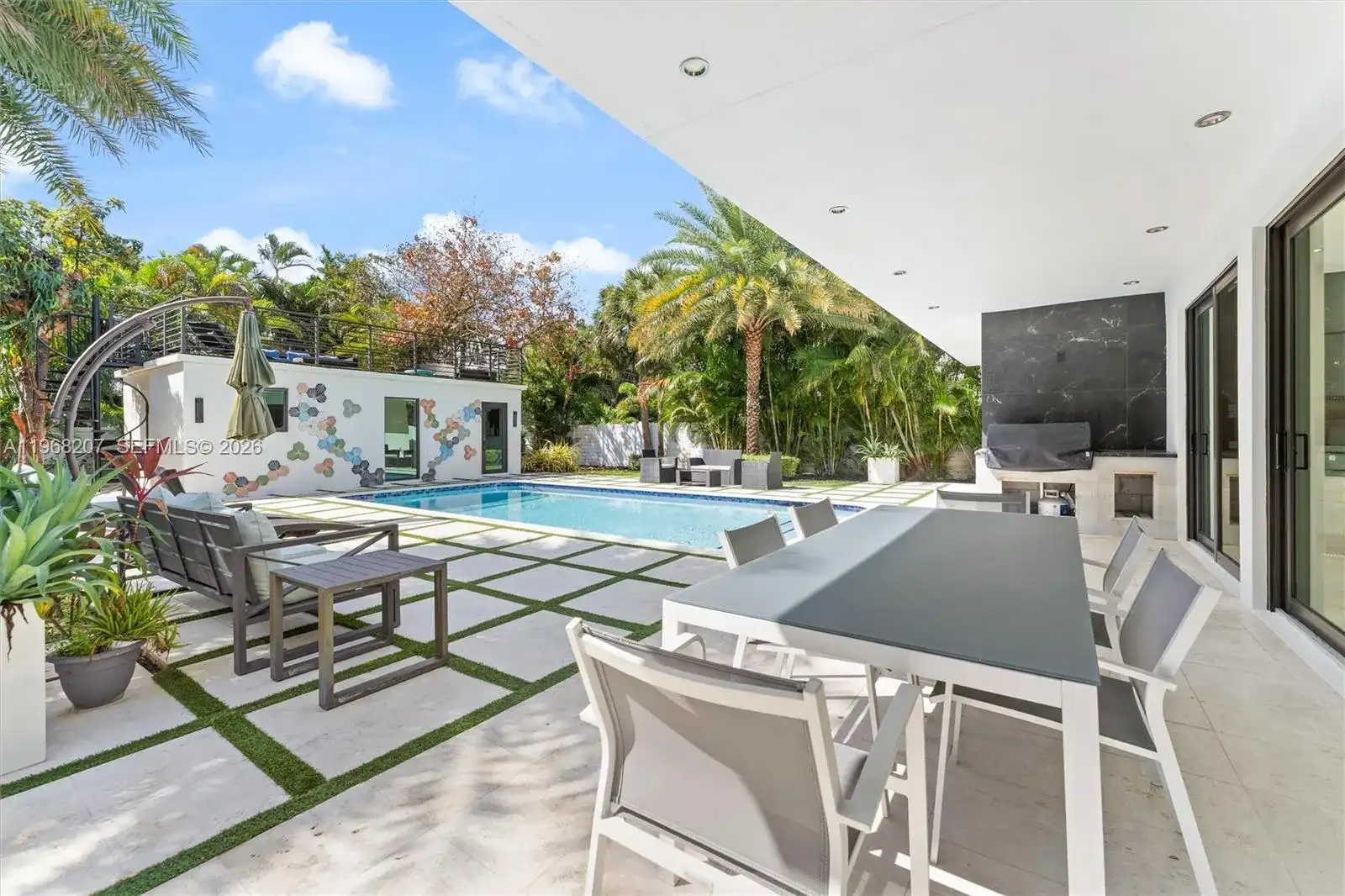 400 NW 24th St, Wilton Manors FL 33311