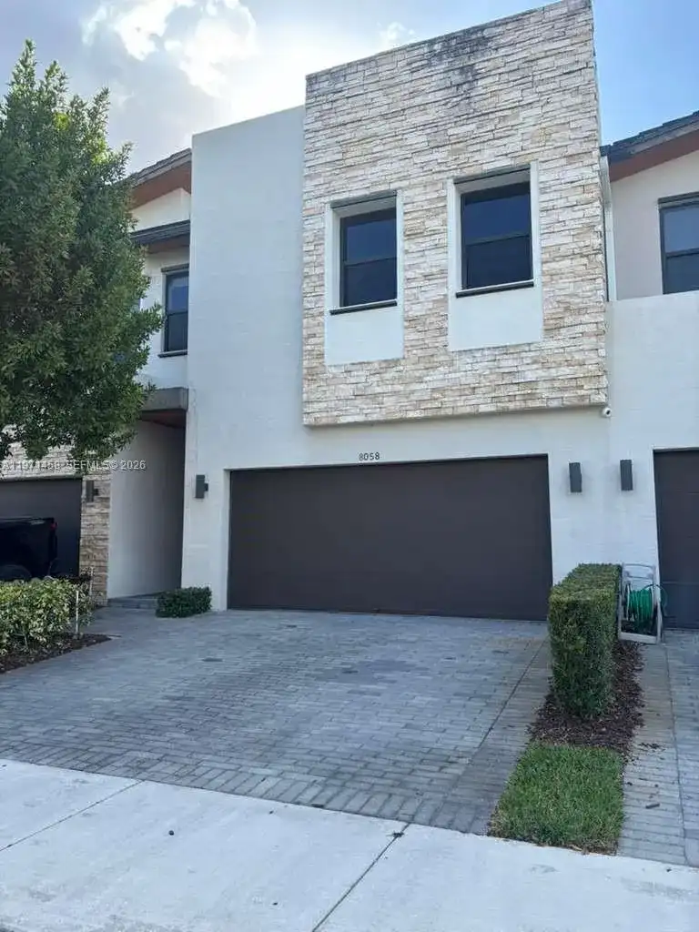 8058 NW 105th Ct, Doral FL 33178