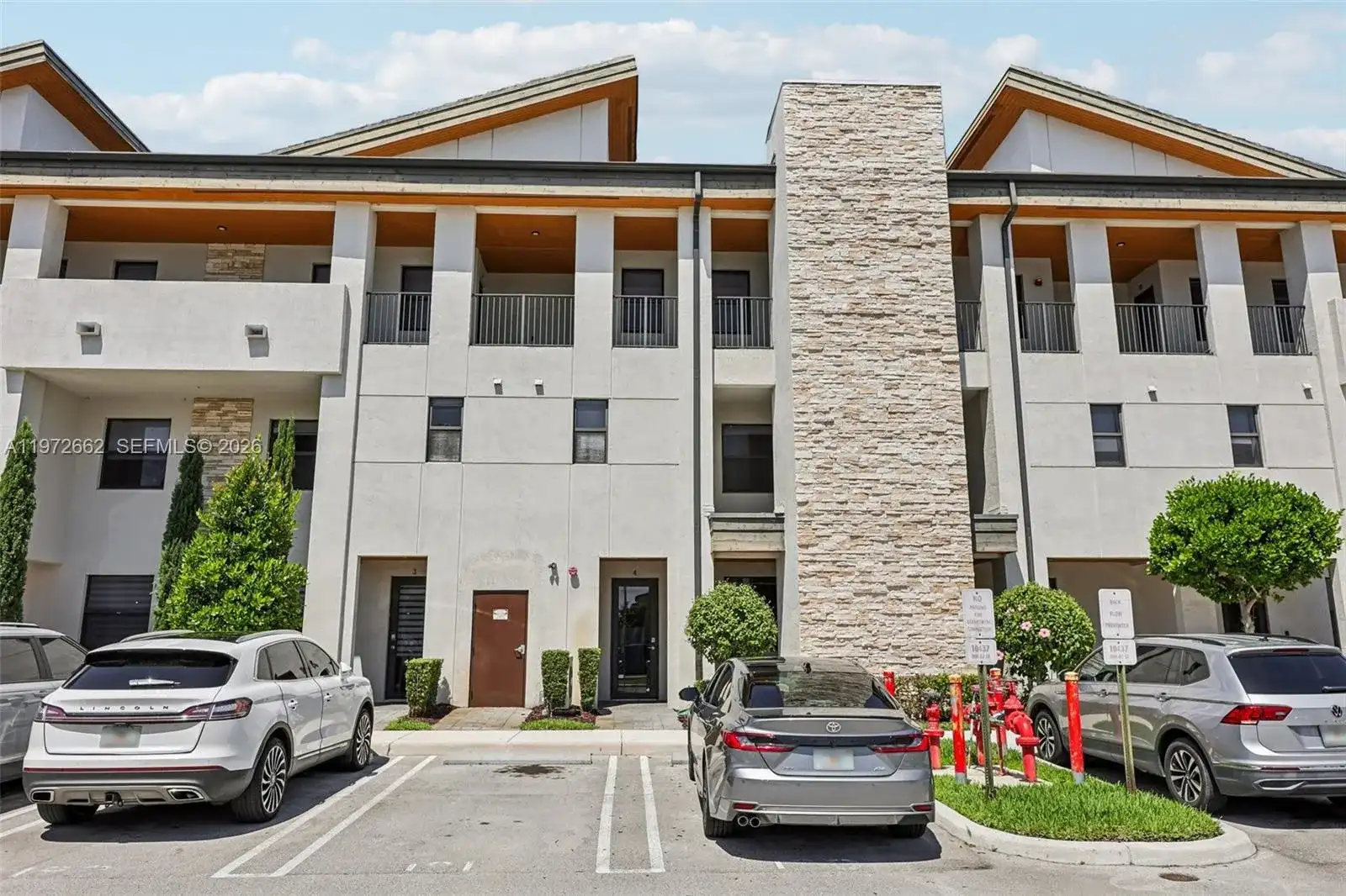 10455 NW 82nd St # 4, Doral FL 33178