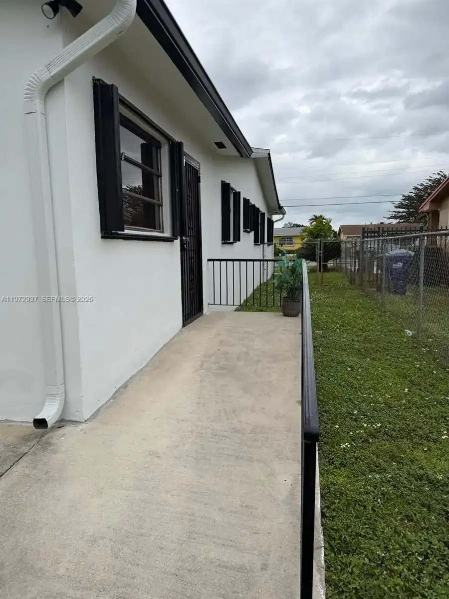 1350 NW 96th St # 2, Miami FL 33147