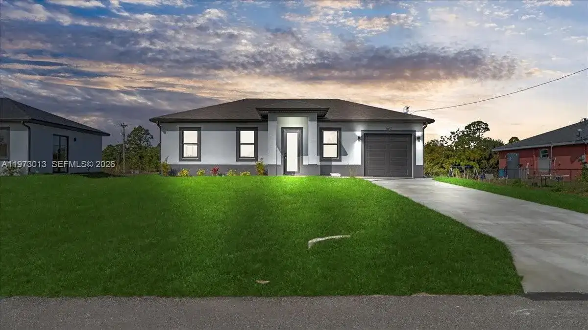 1143 BARFIELD ST E, Lehigh Acres FL 33974