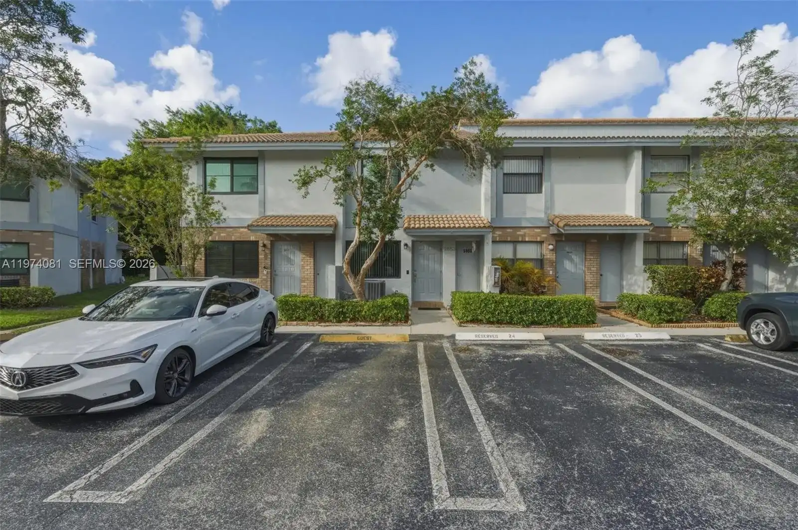 9853 Riverside Dr # 24, Coral Springs FL 33071