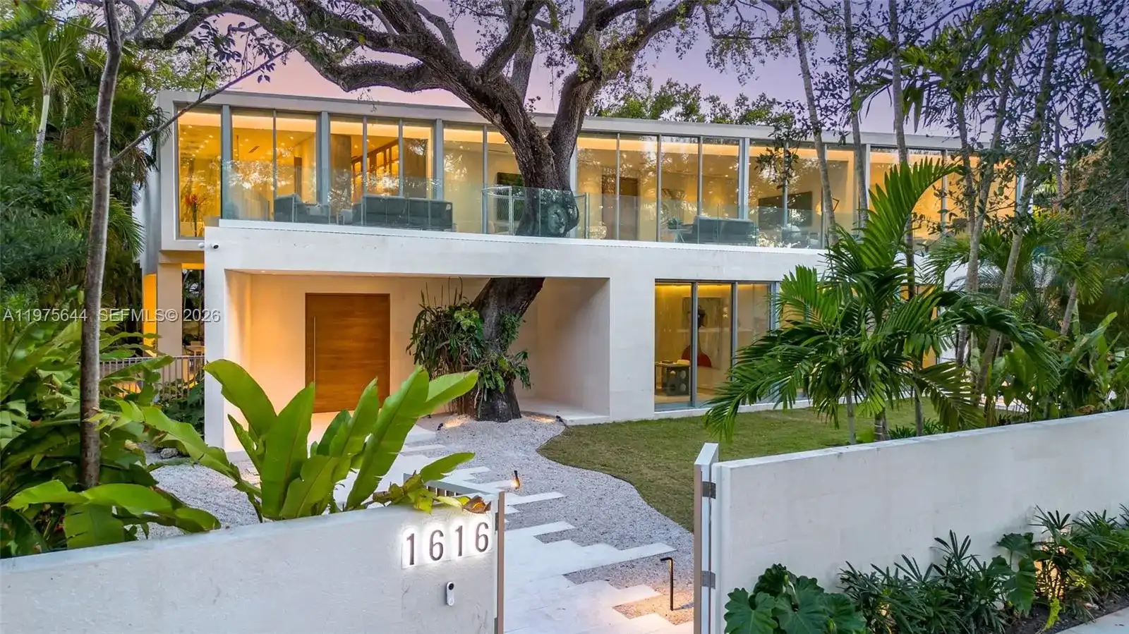 1616 Onaway Dr, Miami FL 33133