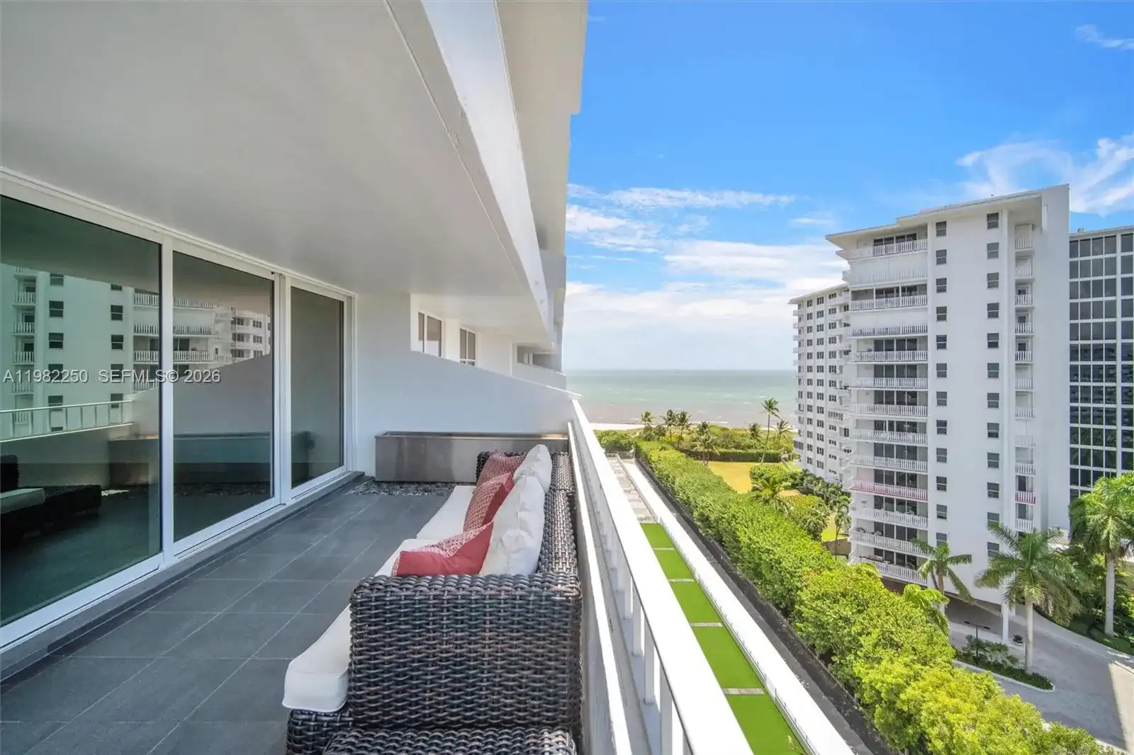 199 Ocean Lane Dr # 1009, Key Biscayne FL 33149