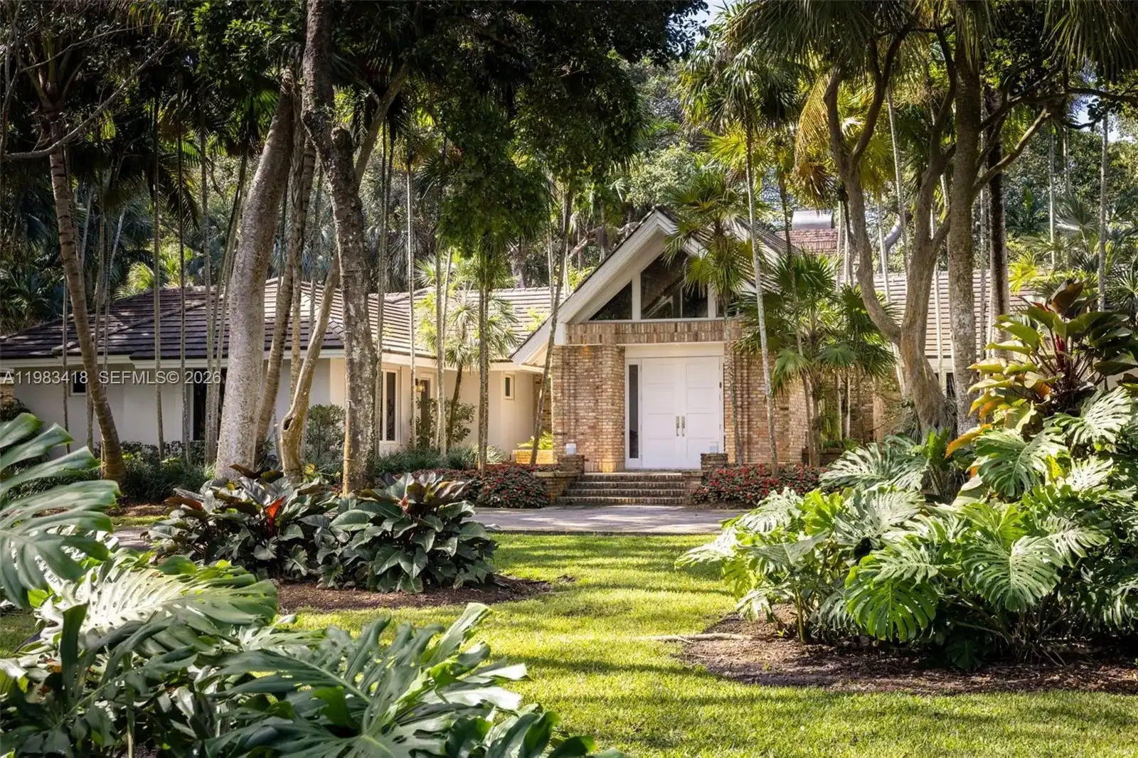 9000 Arvida Dr, Coral Gables FL 33156