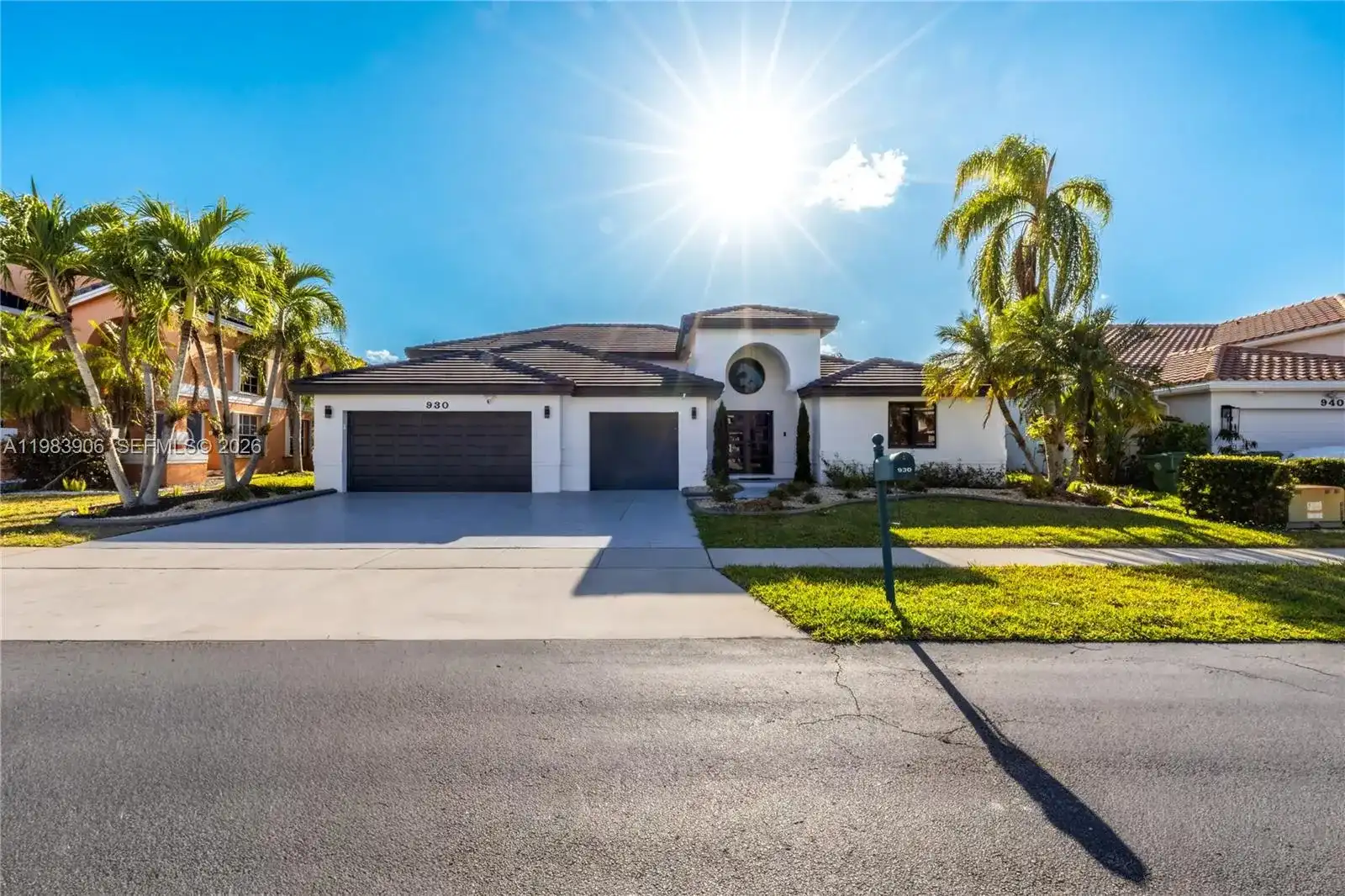 930 NW 197th Ave, Pembroke Pines FL 33029