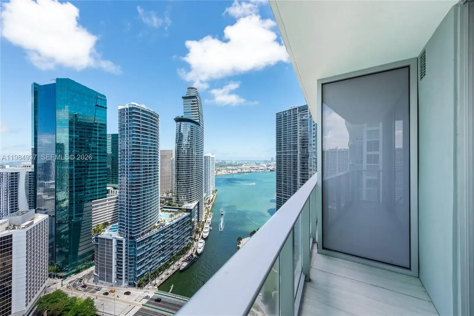 77 SE 5th Street # 4004, Miami FL 33131