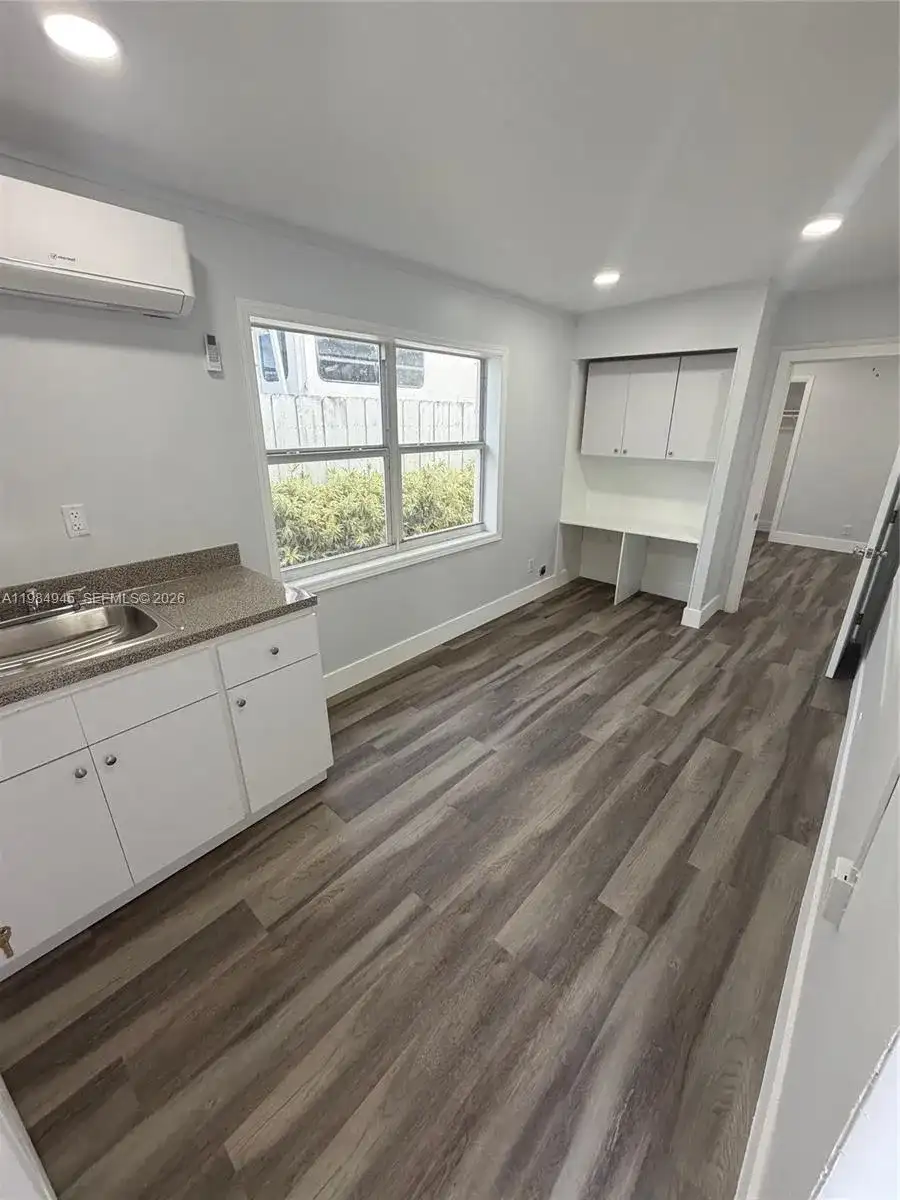 531 NE 58th St # 3, Oakland Park FL 33334