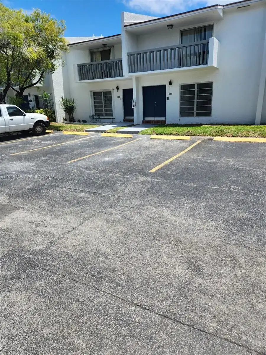 9430 SW 170th St # 302, Palmetto Bay FL 33157