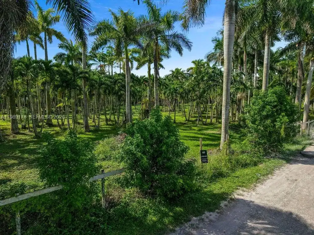 10650 SW 206th Ave, Miami FL 33187