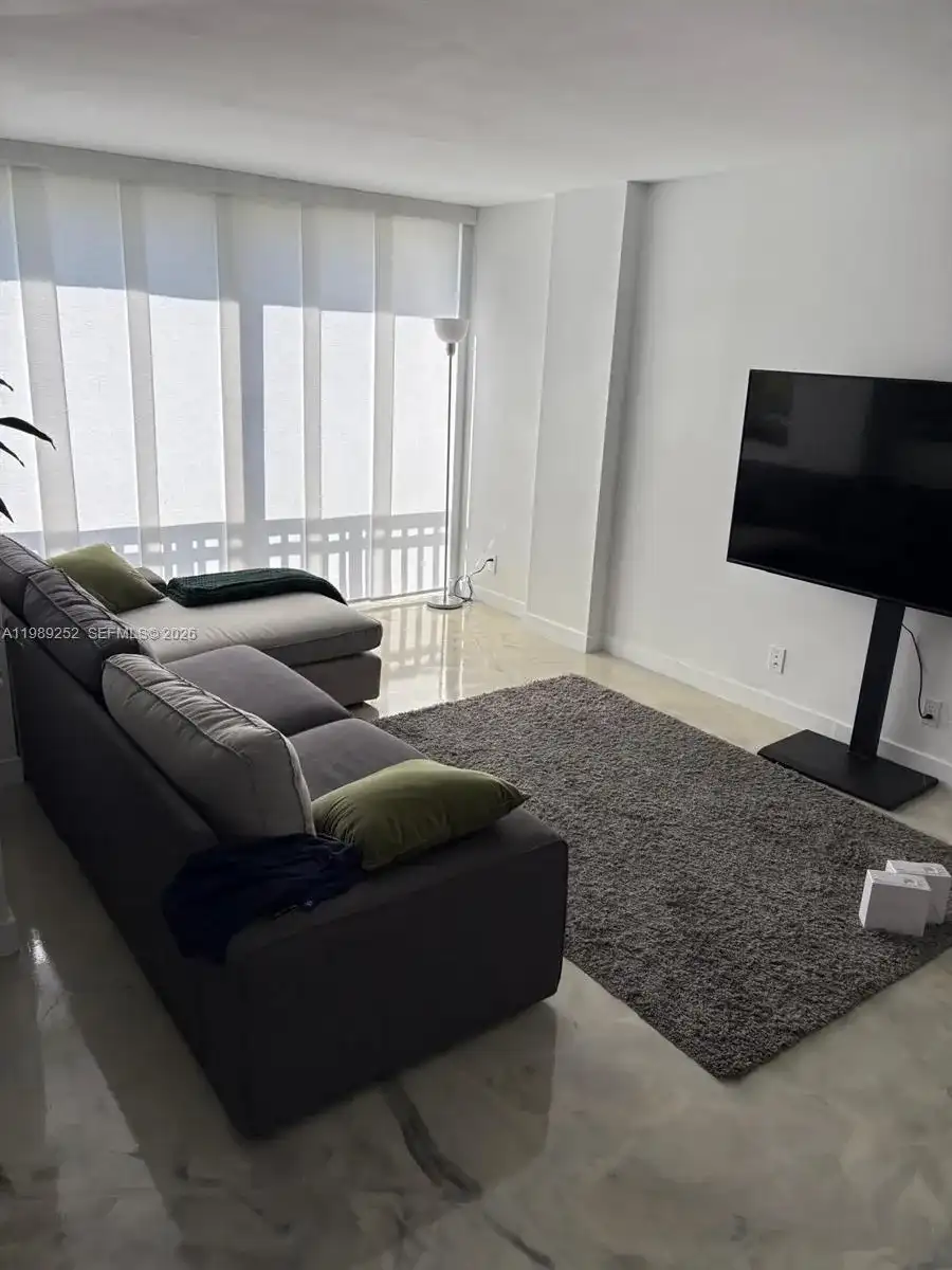 17021 N Bay Rd # 428, Sunny Isles Beach FL 33160
