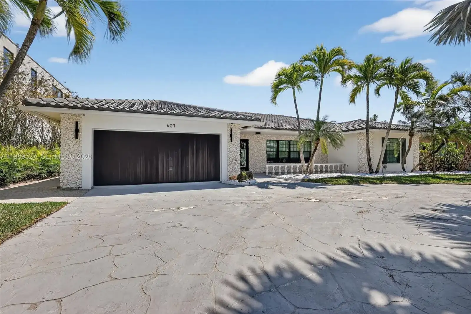 607 Layne Blvd, Hallandale Beach FL 33009