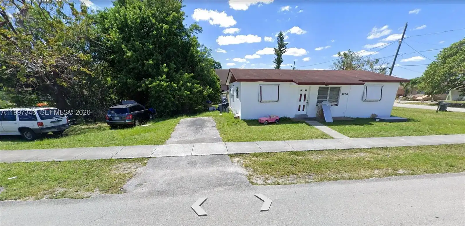 5200 SW 21st St, West Park FL 33023