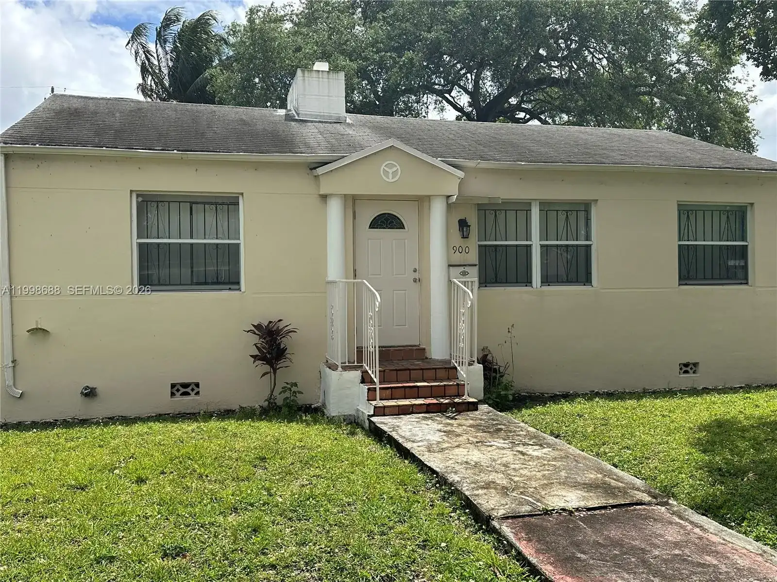 900 NW 75th St, Miami FL 33150