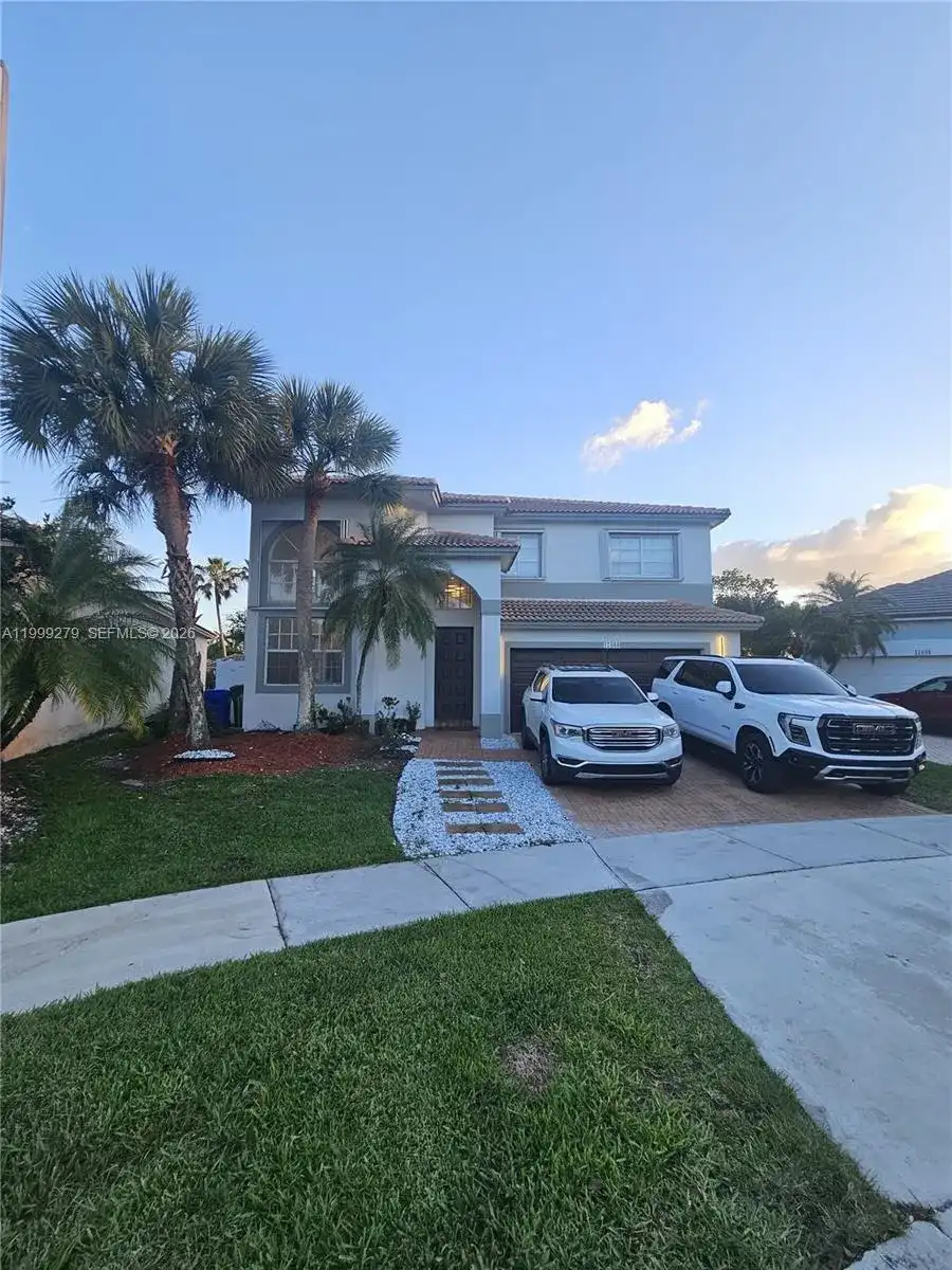 17088 NW 19th St, Pembroke Pines FL 33028