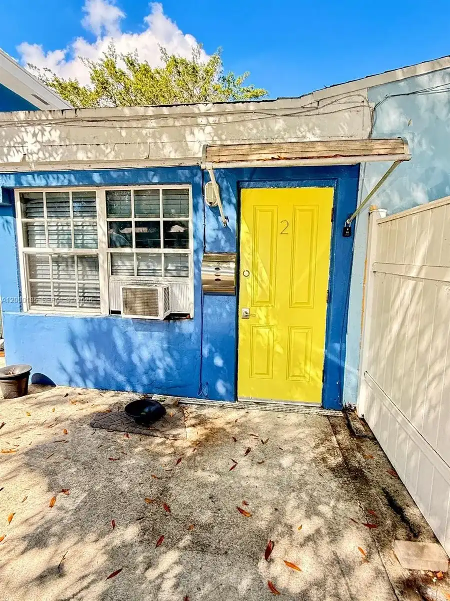 1151 NE 18th St # 2, Fort Lauderdale FL 33305