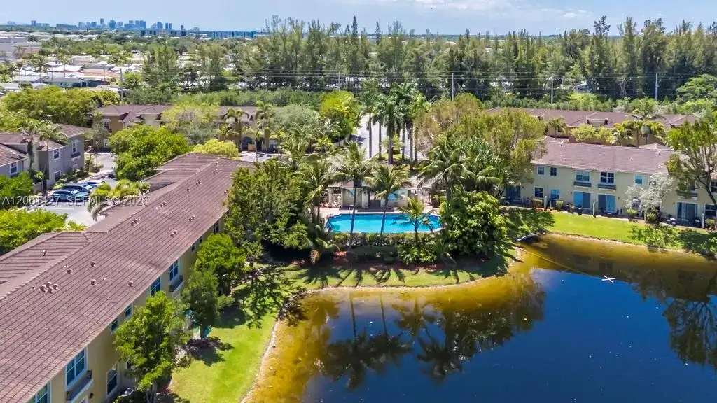 2851 W Prospect Rd # 505, Tamarac FL 33309