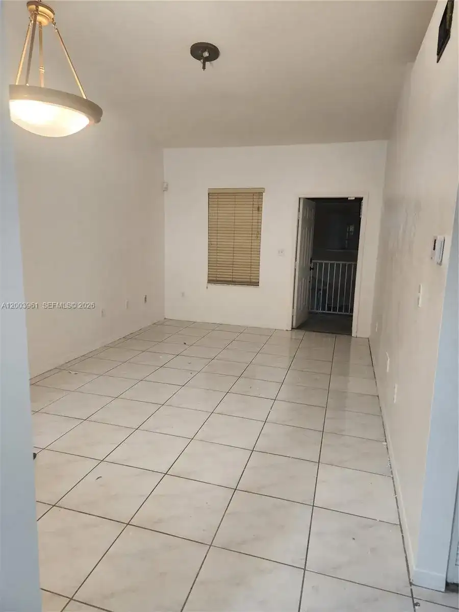 6972 NW 179th St # 4, Hialeah FL 33015