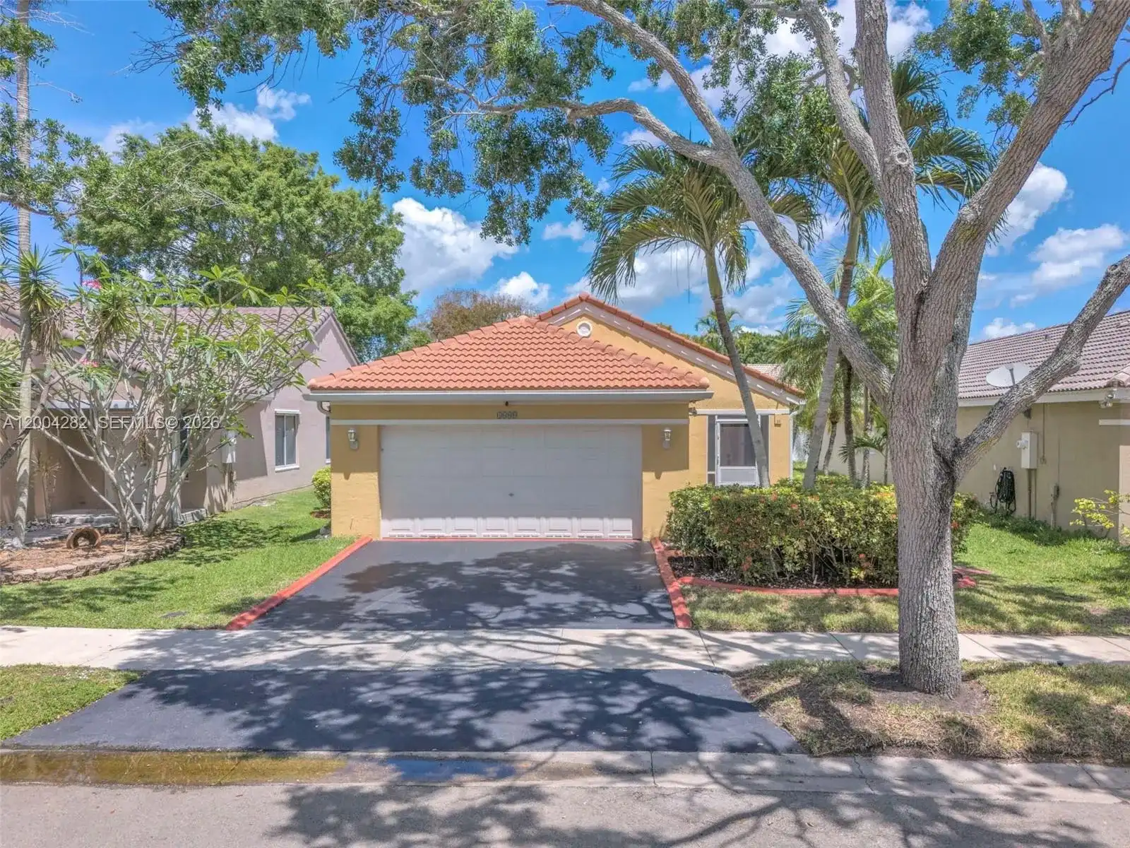 1600 Salerno Cir, Weston FL 33327
