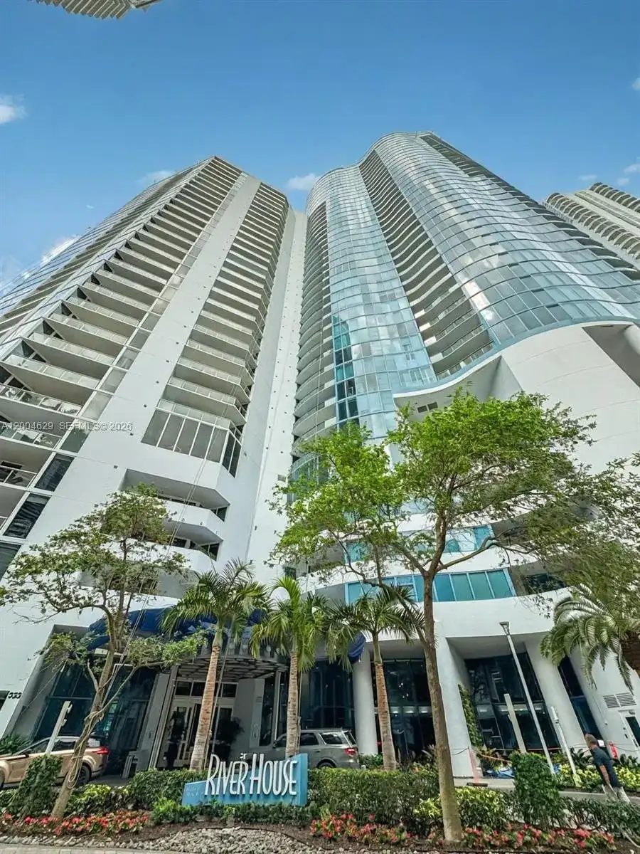 333 Las Olas Way # 304, Fort Lauderdale FL 33301