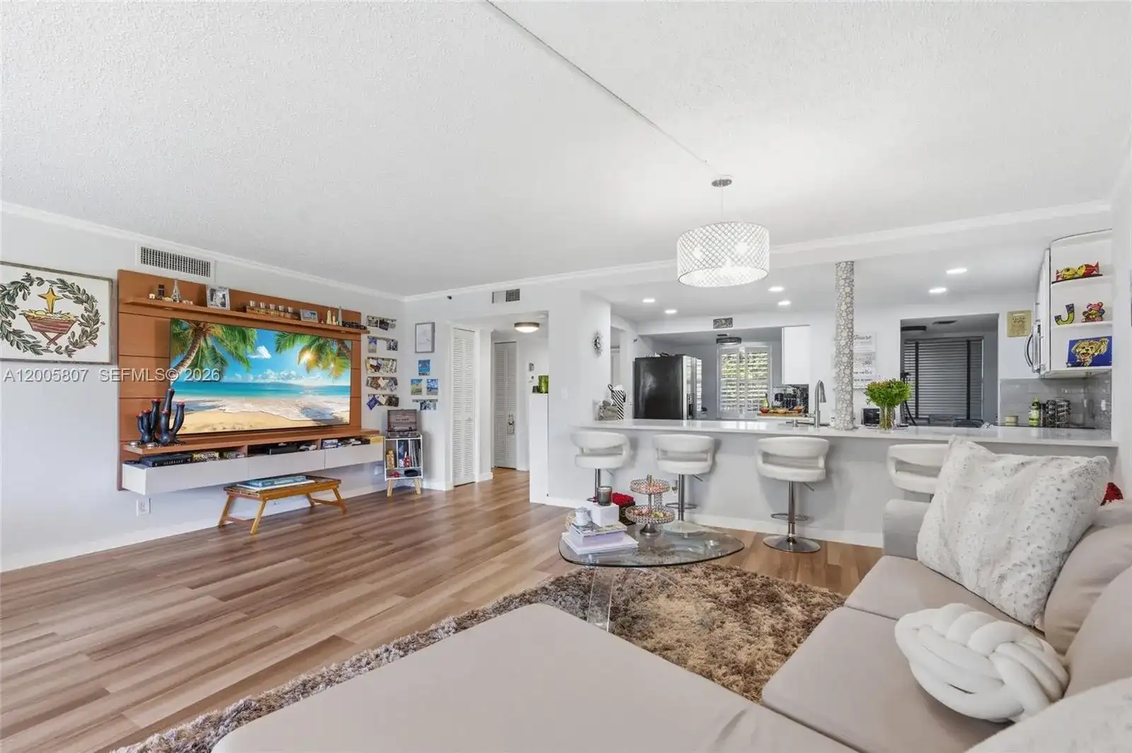 625 Oaks Dr # 304, Pompano Beach FL 33069
