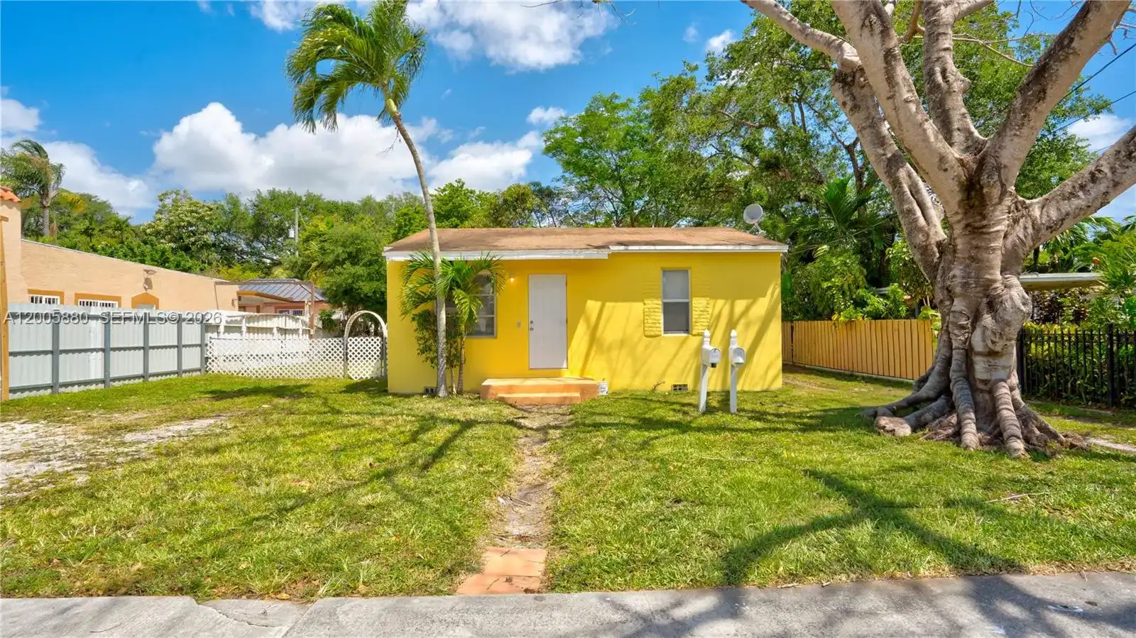 1085 NE 128th St, North Miami FL 33161