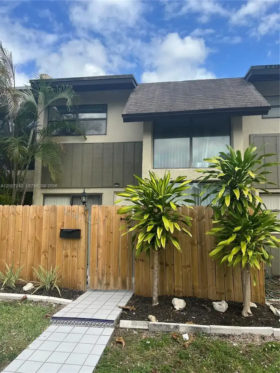 11141 SW 70th Ter, Miami FL 33173