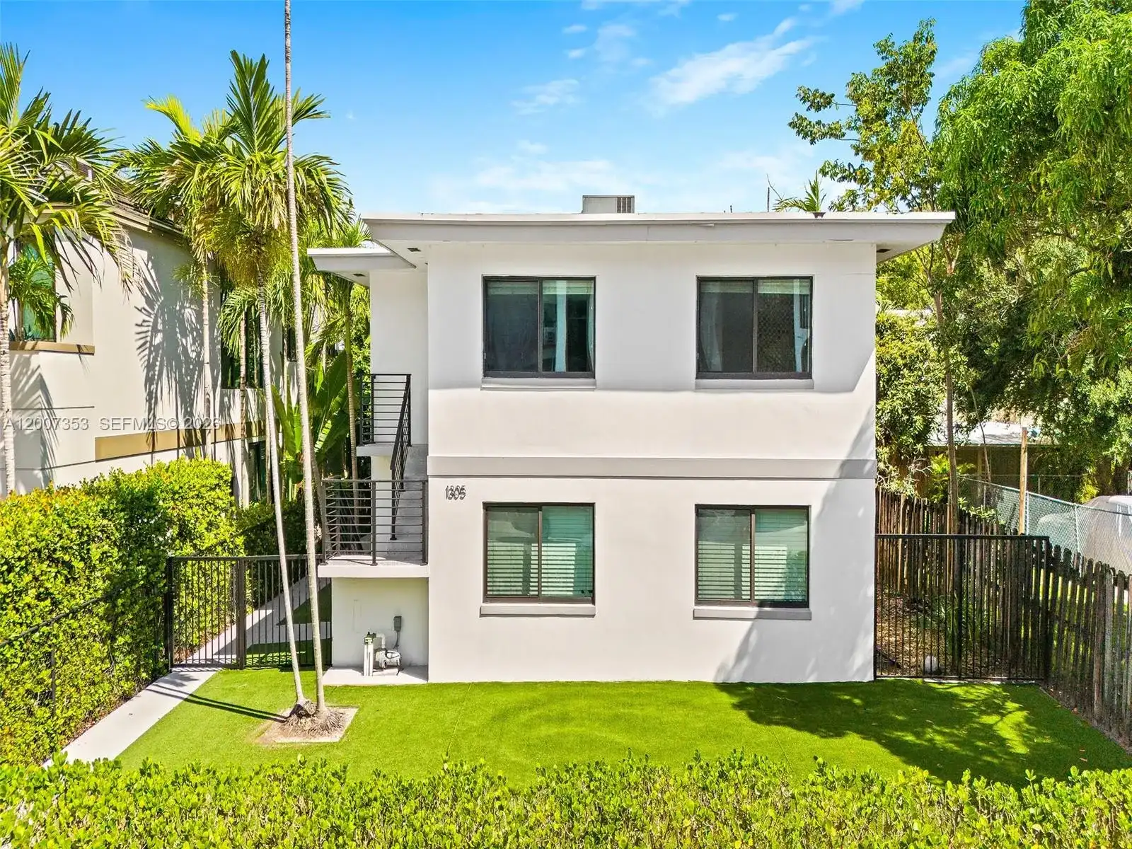 1305 SE 1st St, Fort Lauderdale FL 33301
