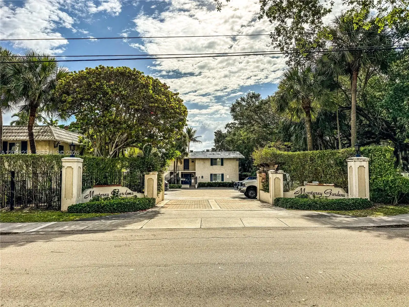 8605 SW 68th Ct # 7, Pinecrest FL 33156