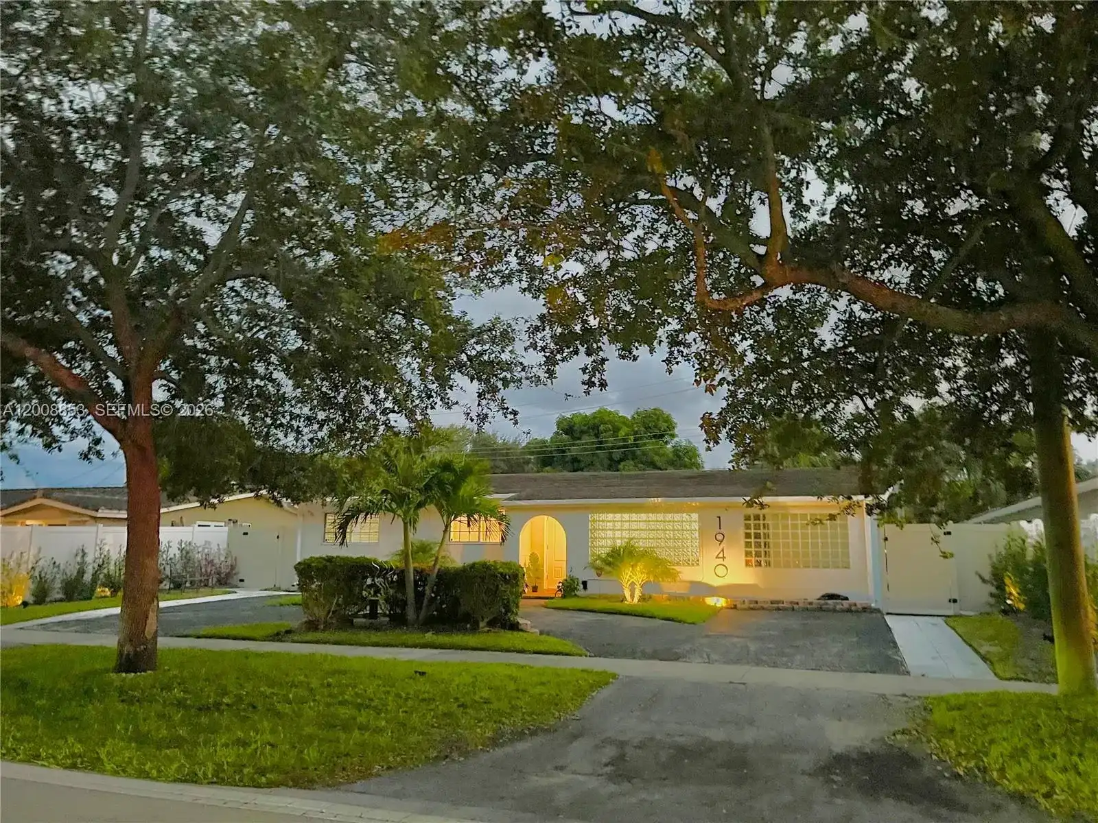 1940 NE 62nd St, Fort Lauderdale FL 33308